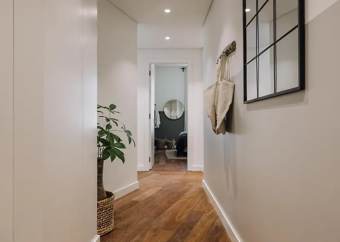 דירה Asta - 2 Bedrooms In Santo Antonio ליסבון